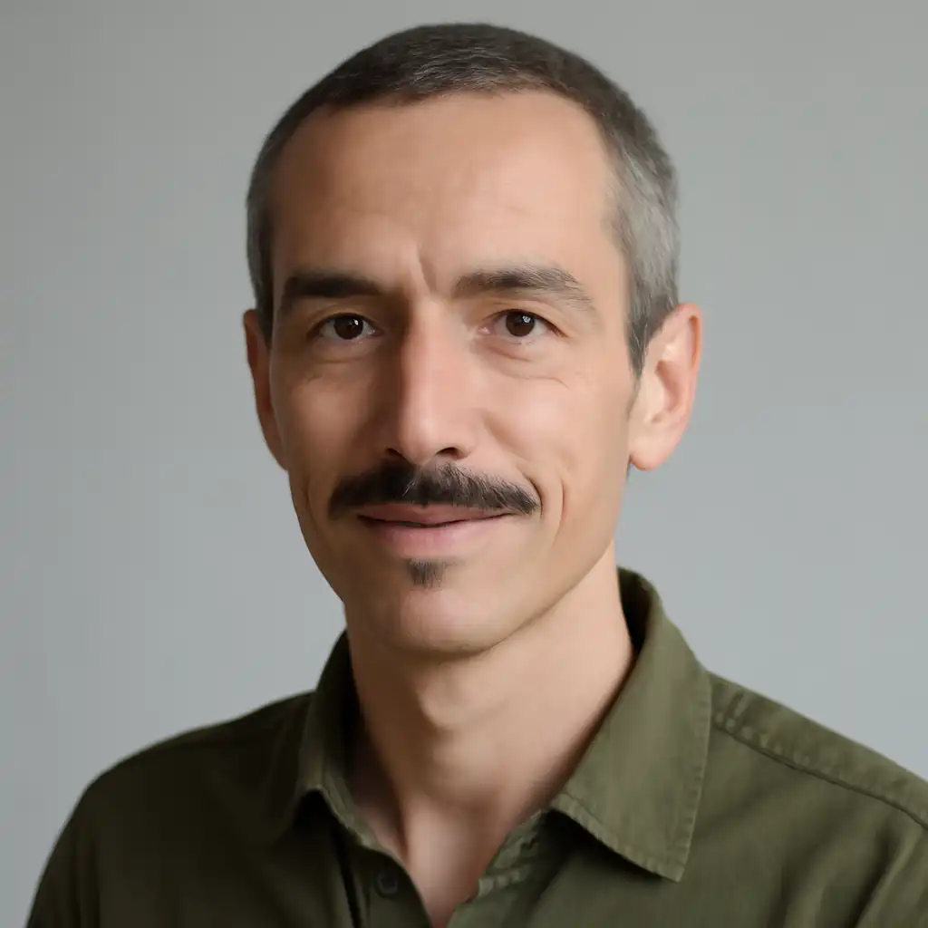 Roberto Castillo Navarro